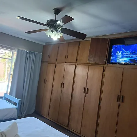 Ay Jay'S Guesthouse-3